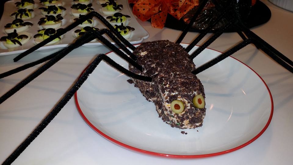 Spider cheeseball for Halloween