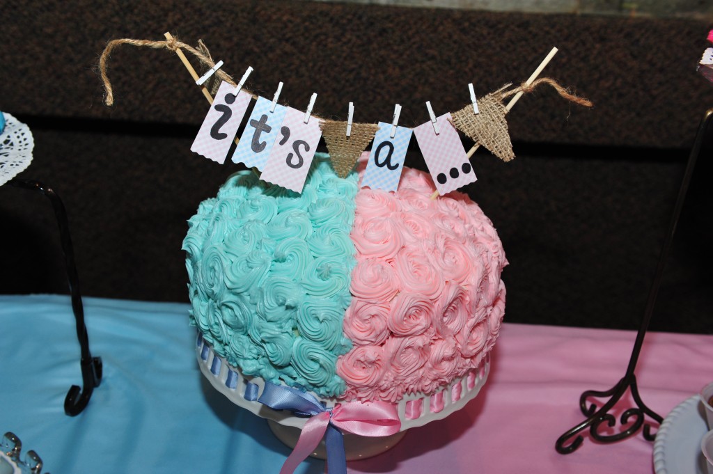 Gender Reveal cake "It's A ..."